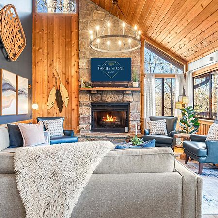 The Family Stone Luxe Cabin Sleeps 12 Hot Tub Dogfriendly Dollywood Pigeon Forge Kültér fotó
