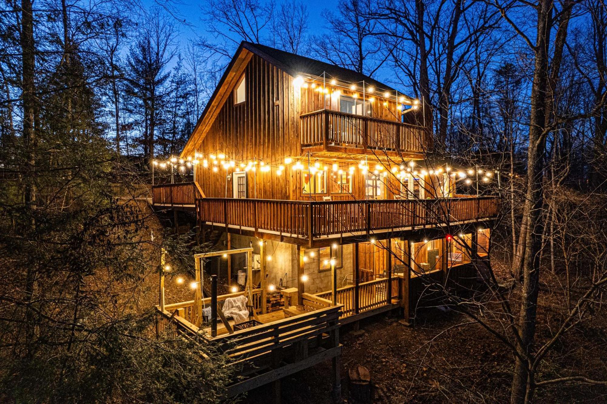 The Family Stone Luxe Cabin Sleeps 12 Hot Tub Dogfriendly Dollywood Pigeon Forge Kültér fotó