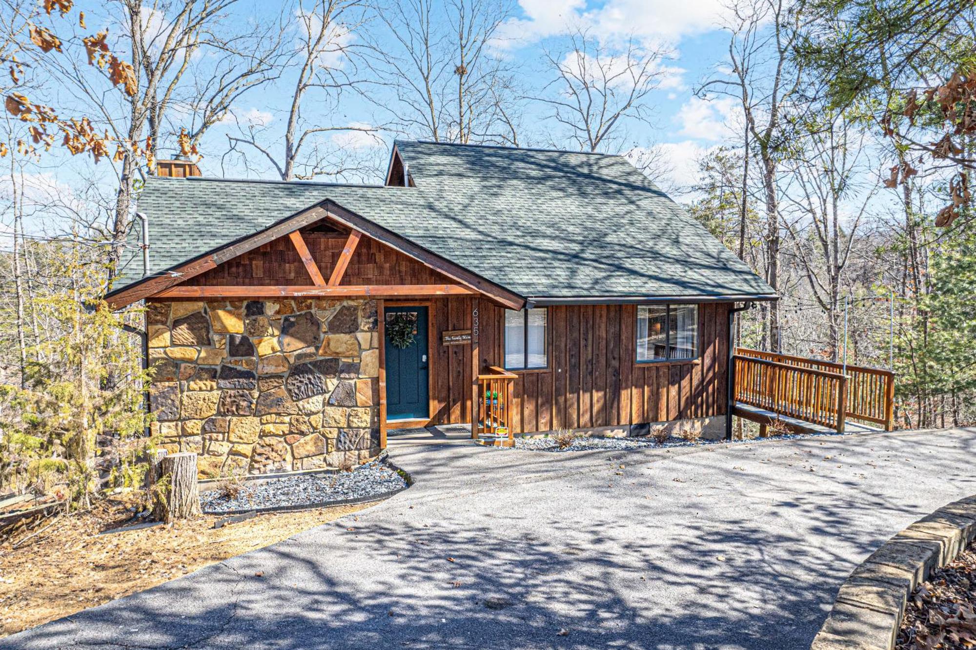 The Family Stone Luxe Cabin Sleeps 12 Hot Tub Dogfriendly Dollywood Pigeon Forge Kültér fotó